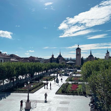 Sonar En La Plaza Cervantes 3 Alcalá de Henares Exterior foto
