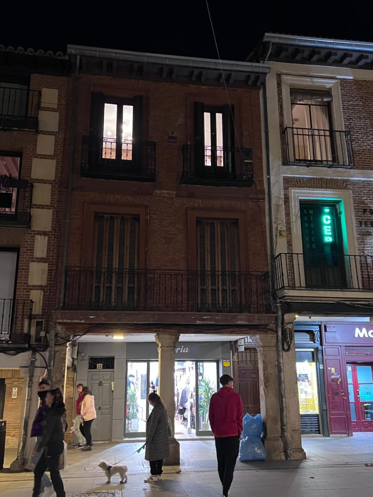 Sonar En La Plaza Cervantes 3 Alcalá de Henares Exterior foto